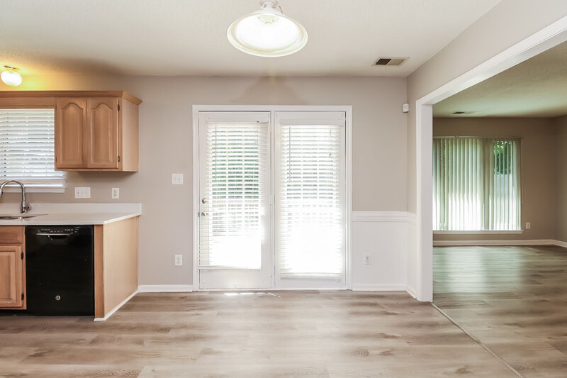 1,900/Mo, 7524 Heronwood Ln Charlotte, NC 28227 Breakfast Nook View