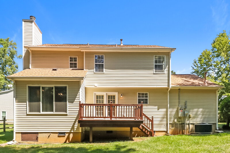 1,900/Mo, 7524 Heronwood Ln Charlotte, NC 28227 Rear View