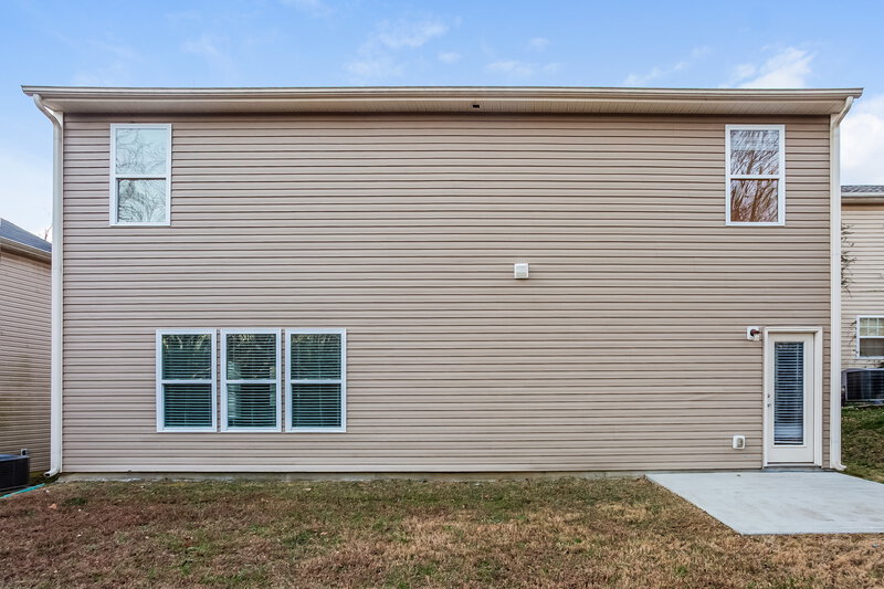 2,390/Mo, 4315 Houldsworth Dr Charlotte, NC 28213 Rear View 2