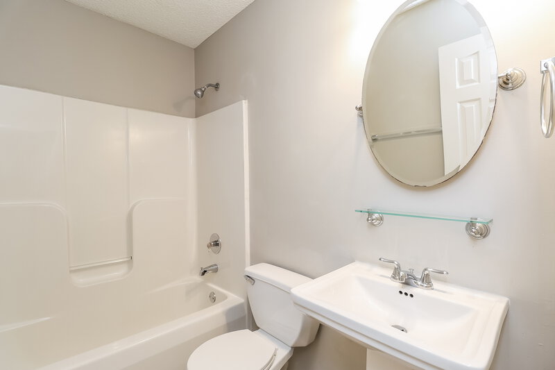 2,125/Mo, 310 Tamarack Dr Matthews, NC 28104 Bathroom View
