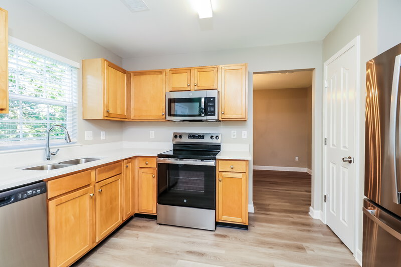 1,855/Mo, 6403 Wedron Ct Charlotte, NC 28216 Kitchen View