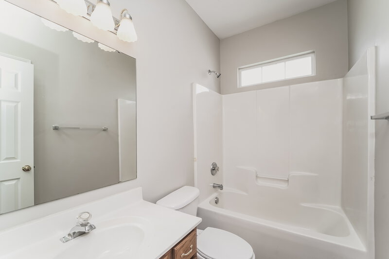 2,230/Mo, 4305 David Cox Rd Charlotte, NC 28269 Bathroom View