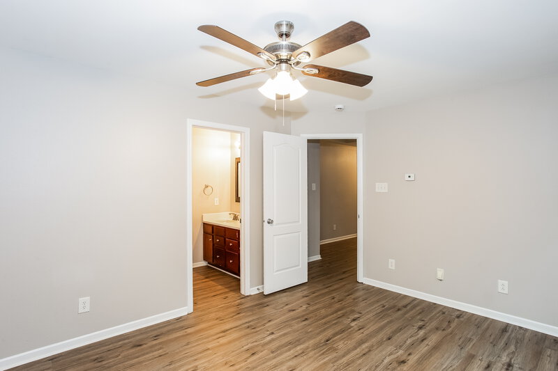 2,050/Mo, 4012 Chandler Haven Dr Charlotte, NC 28269 Main Bedroom View