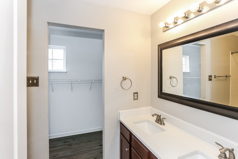 1,790/Mo, 4012 Chandler Haven Dr Charlotte, NC 28269 Main Bathroom View