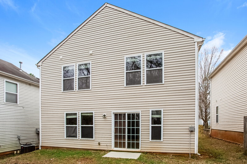 2,050/Mo, 4012 Chandler Haven Dr Charlotte, NC 28269 Rear View