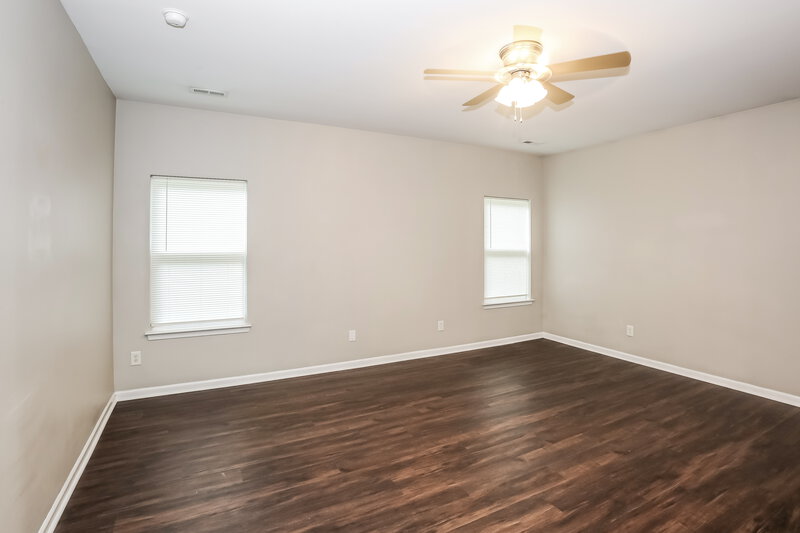 1,850/Mo, 4522 Potters Glen Rd Charlotte, NC 28269 Main Bedroom View 2
