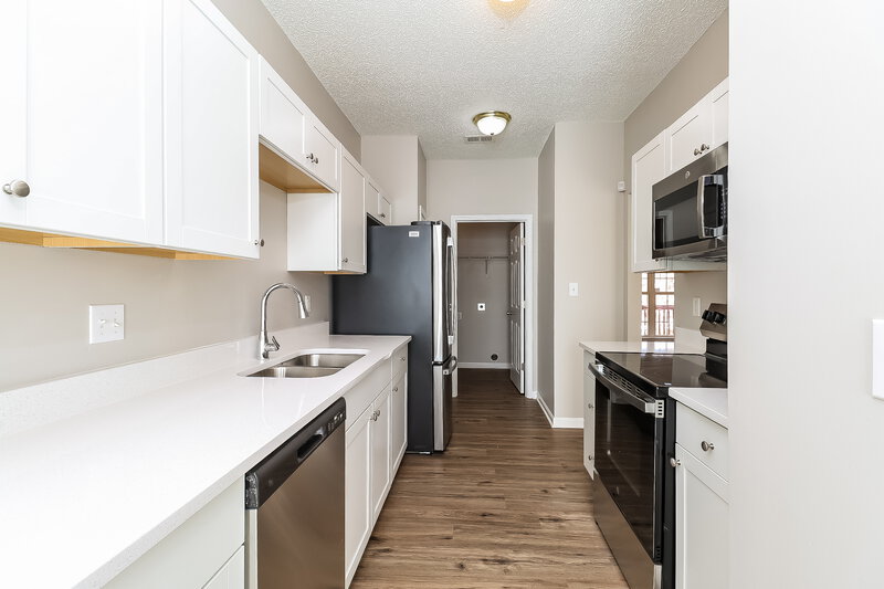 1,765/Mo, 197 Everett Park Dr Mooresville, NC 28115 Kitchen View 2