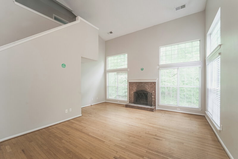 1,840/Mo, 8400 Woodford Bridge Dr Charlotte, NC 28216 Living Room View