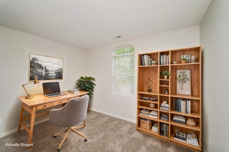 1,900/Mo, 8400 Woodford Bridge Dr Charlotte, NC 28216 Misc View 12
