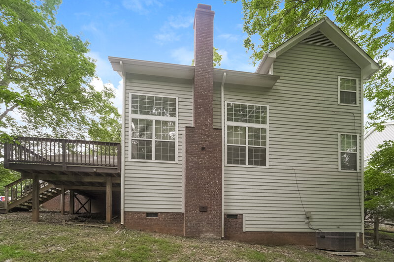 1,840/Mo, 8400 Woodford Bridge Dr Charlotte, NC 28216 Rear View