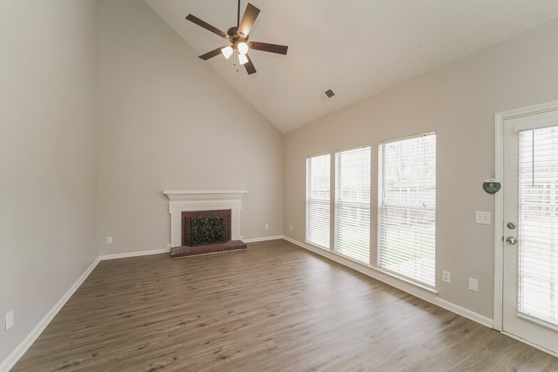 3,400/Mo, 12311 Old Timber Rd Charlotte, NC 28269 Living Room View