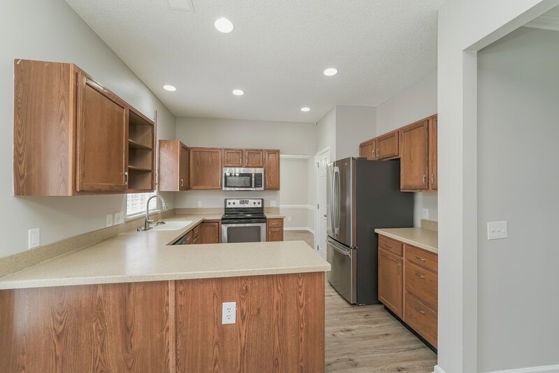 3,400/Mo, 12311 Old Timber Rd Charlotte, NC 28269 Kitchen View 2
