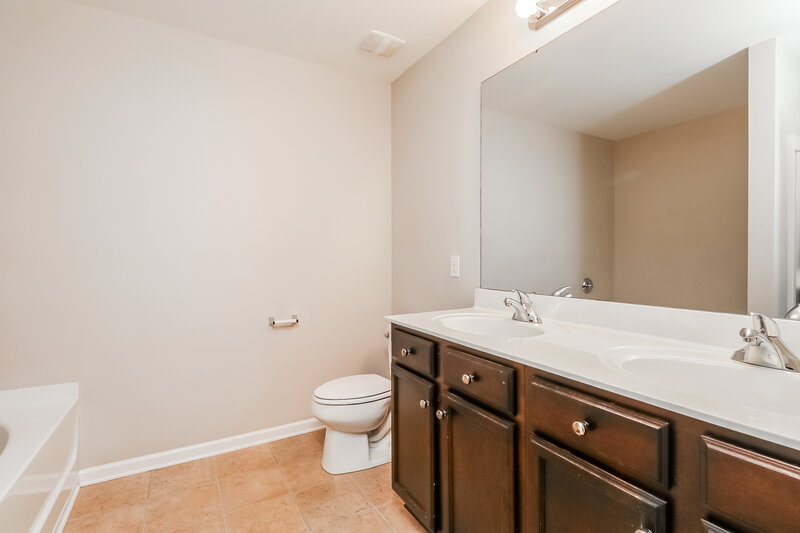 1,845/Mo, 11427 Tribal Dr Charlotte, NC 28214 Main Bathroom View