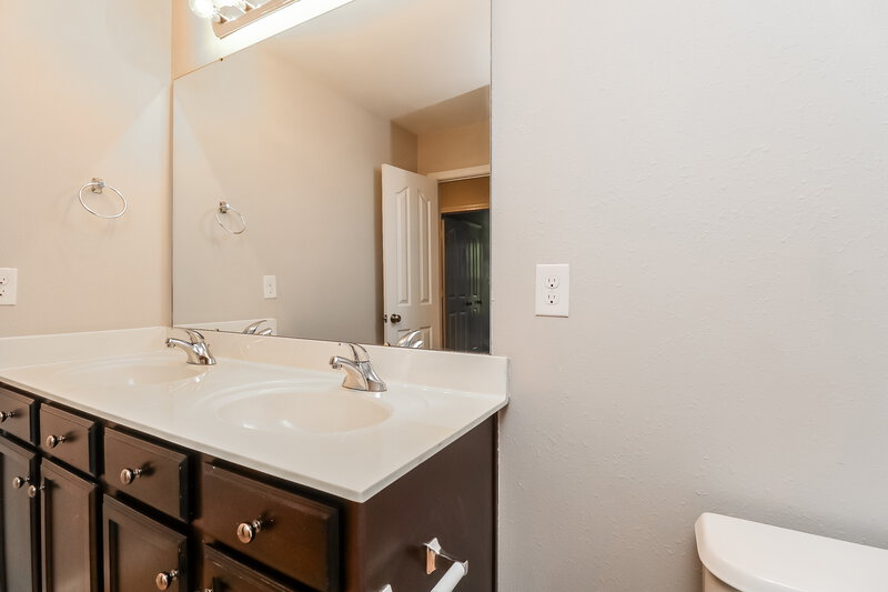 1,845/Mo, 11427 Tribal Dr Charlotte, NC 28214 Bathroom View