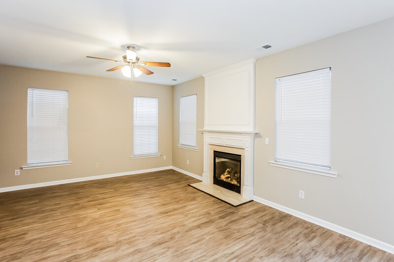 2,130/Mo, 13703 Rutherglen Ct Charlotte, NC 28213 Living Room View