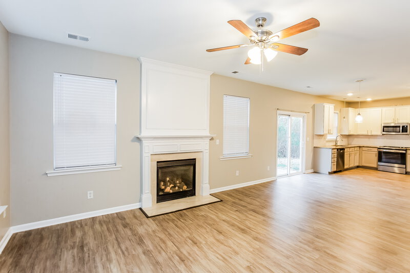 2,130/Mo, 13703 Rutherglen Ct Charlotte, NC 28213 Living Room View 2