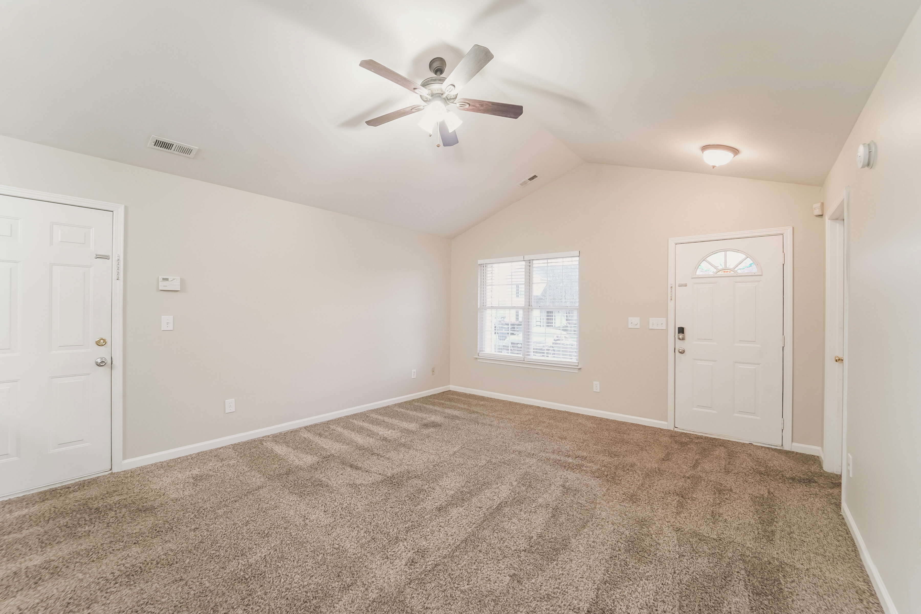 1,685/Mo, 785 Sir Raleigh Dr Concord, NC 28025 Living Room View