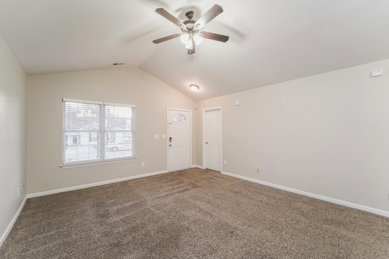 1,685/Mo, 785 Sir Raleigh Dr Concord, NC 28025 Living Room View 2