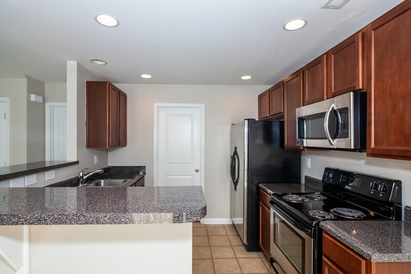 2,040/Mo, 2122 Verde Creek Rd Charlotte, NC 28214 Kitchen View