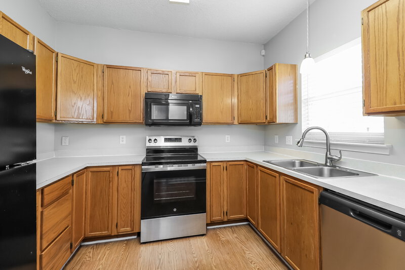 2,075/Mo, 13965 Dingess Rd Charlotte, NC 28273 Kitchen View 2