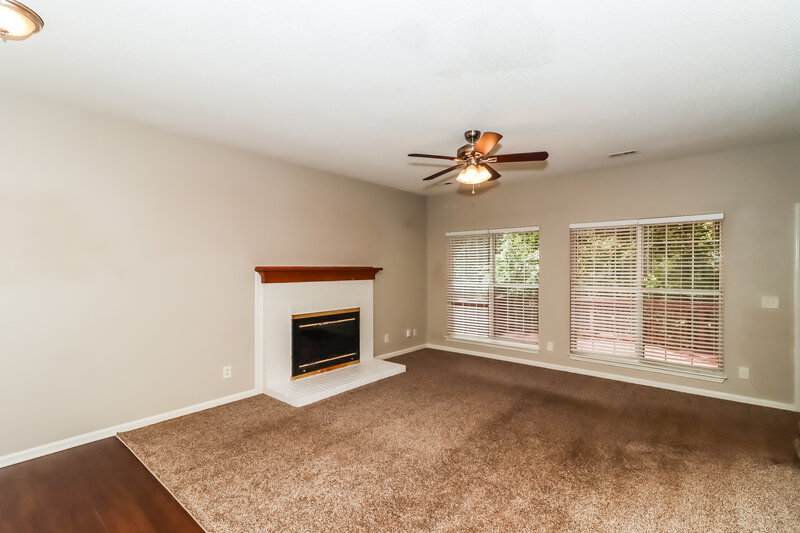 2,280/Mo, 7220 Reynard Ln Charlotte, NC 28215 Living Room View