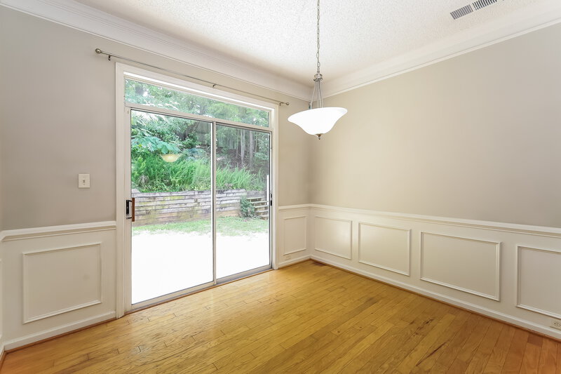 2,160/Mo, 6918 Lowen Rd Charlotte, NC 28269 Dining Room View