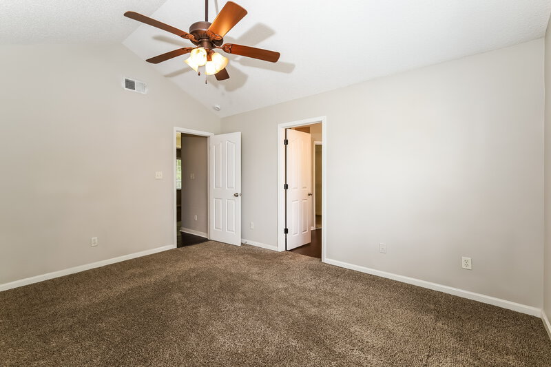 2,160/Mo, 6918 Lowen Rd Charlotte, NC 28269 Main Bedroom View 2