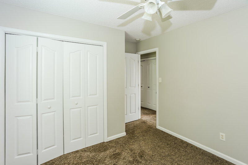 2,210/Mo, 6918 Lowen Rd Charlotte, NC 28269 Bedroom View 3