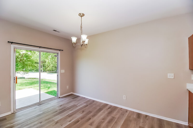 2,035/Mo, 4506 Carnfeld Ln Charlotte, NC 28215 Dining Room View