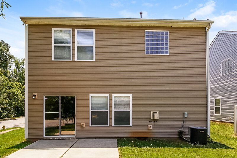 2,035/Mo, 4506 Carnfeld Ln Charlotte, NC 28215 Rear View 2