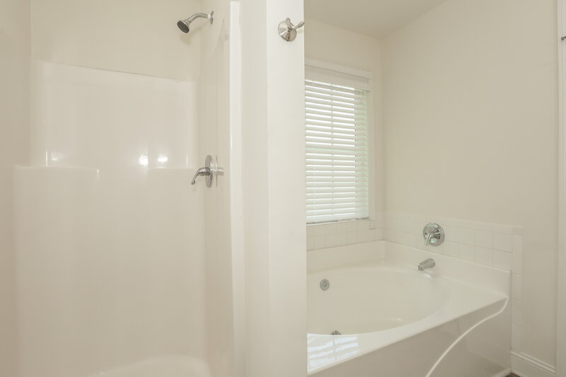 2,055/Mo, 2557 Paddle Pl NW Concord, NC 28027 Master Bathroom View 2