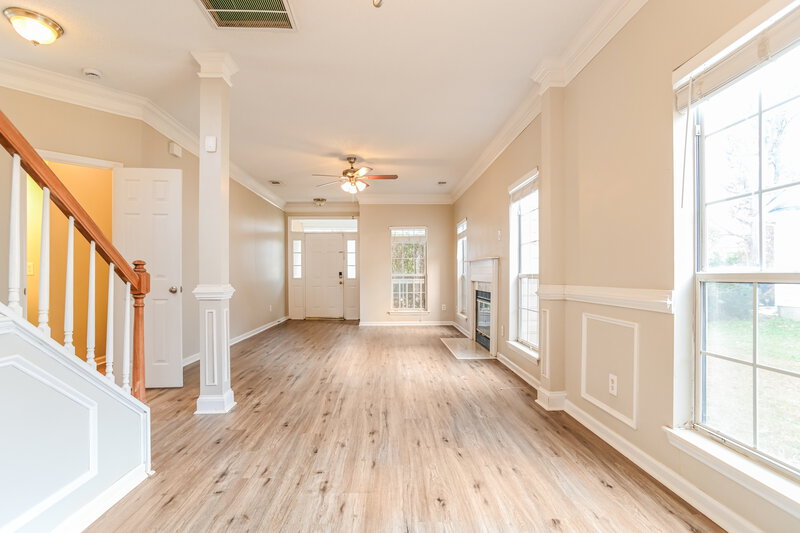 1,785/Mo, 9603 Mary Juan Ln Charlotte, NC 28213 Living Room View 2