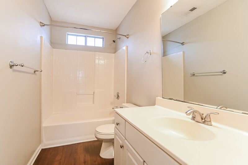 1,785/Mo, 9603 Mary Juan Ln Charlotte, NC 28213 Bathroom View