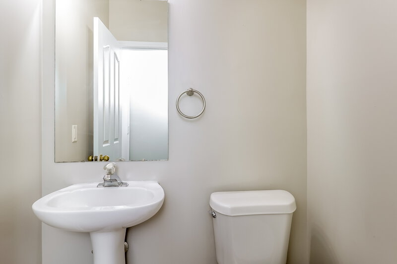 2,215/Mo, 13424 Michael Lynn Rd Charlotte, NC 28278 Powder Room View