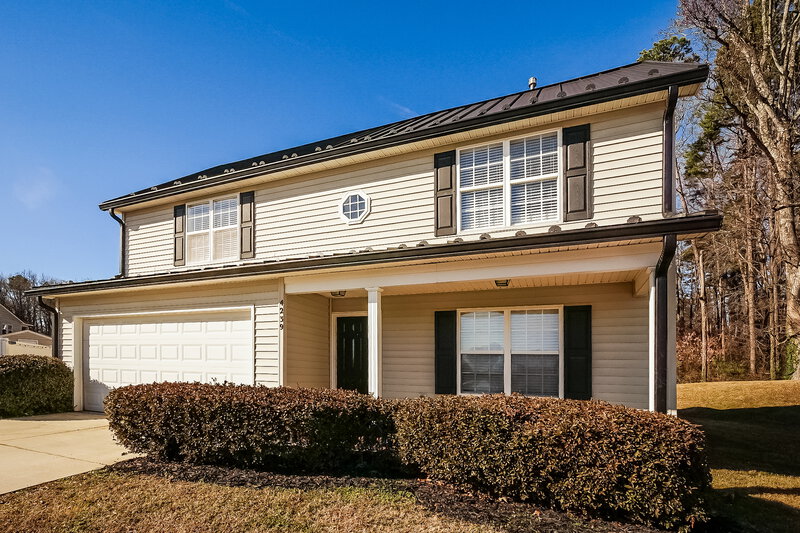 2,105/Mo, 4239 Red Shed Ln Charlotte, NC 28269 Front View 2