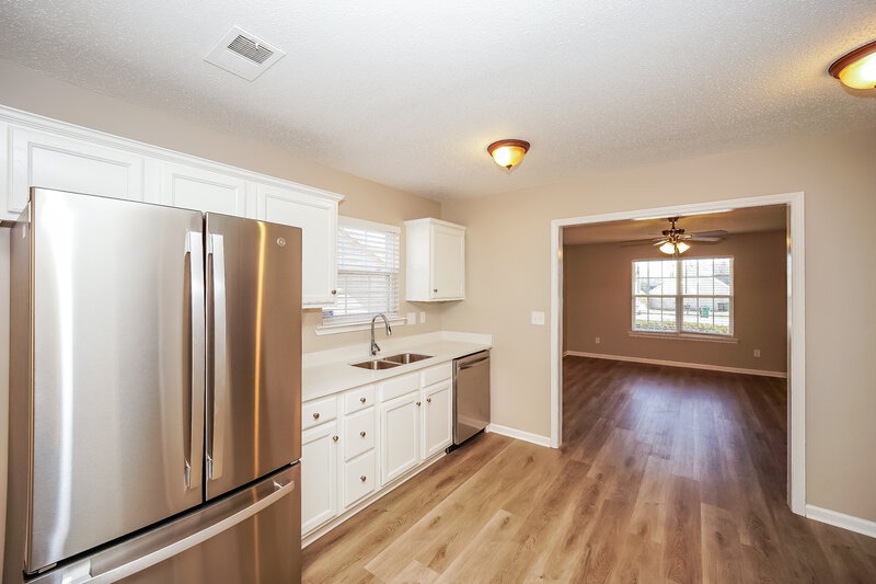 2,105/Mo, 4239 Red Shed Ln Charlotte, NC 28269 Kitchen View