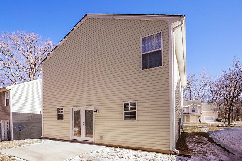 1,875/Mo, 5412 Henderson Oaks Dr Charlotte, NC 28269 Rear View