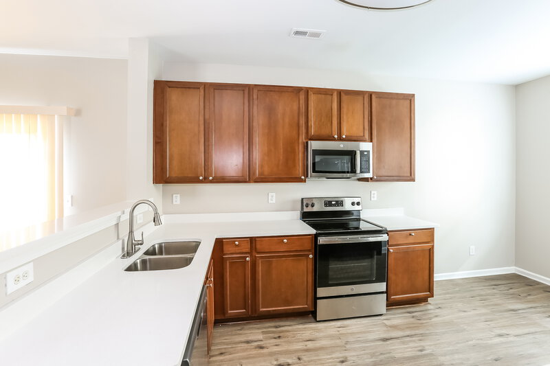 2,100/Mo, 9222 Cotton Gum Rd Charlotte, NC 28227 Kitchen View 2