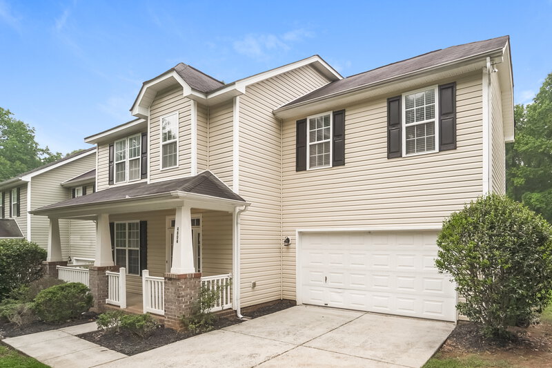 1,895/Mo, 4804 Canipe Dr Charlotte, NC 28269 Front View