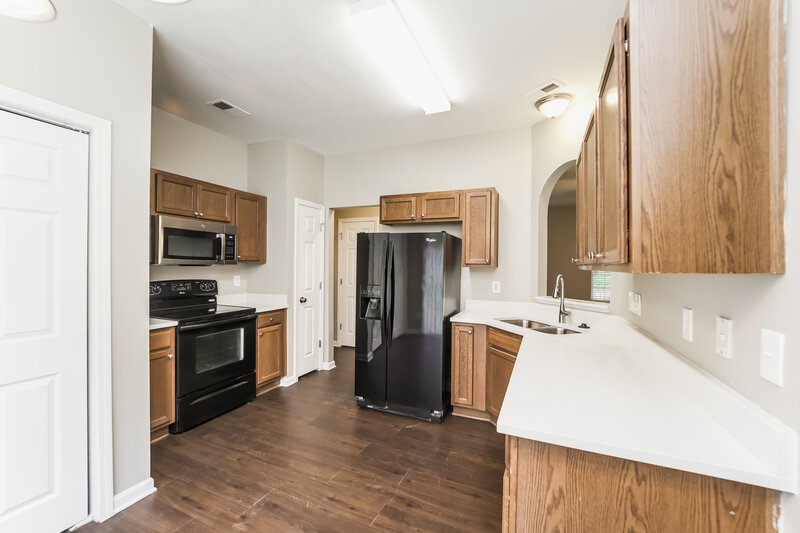 1,895/Mo, 4804 Canipe Dr Charlotte, NC 28269 Kitchen View