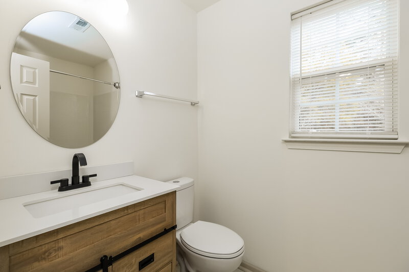 1,795/Mo, 1504 Bear Brook Dr Charlotte, NC 28214 Main Bathroom View