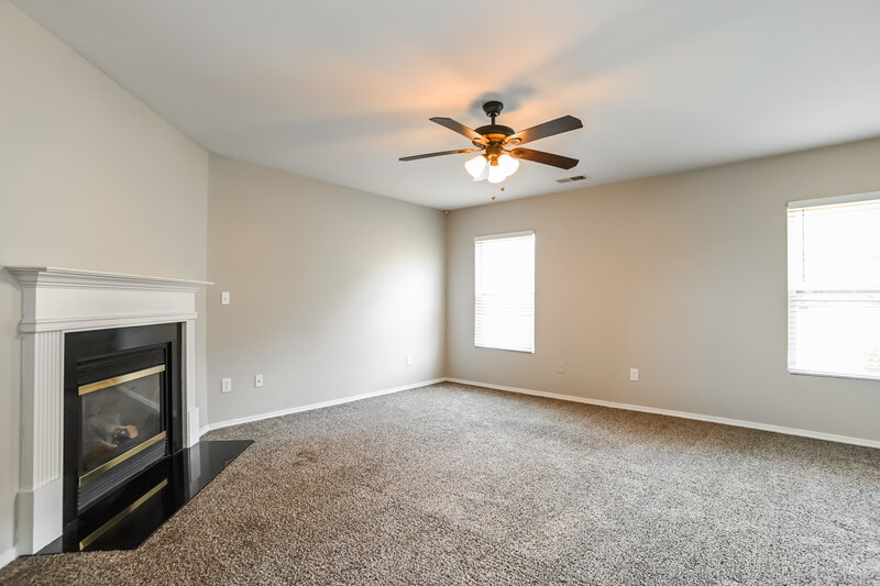 2,215/Mo, 12034 Red Leaf Dr Charlotte, NC 28215 Living Room View