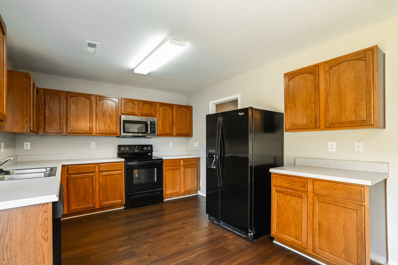2,215/Mo, 12034 Red Leaf Dr Charlotte, NC 28215 Kitchen View