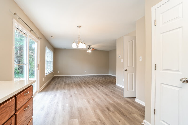 2,060/Mo, 12817 Lismorre Castle Ct Charlotte, NC 28273 Dining Room View 2