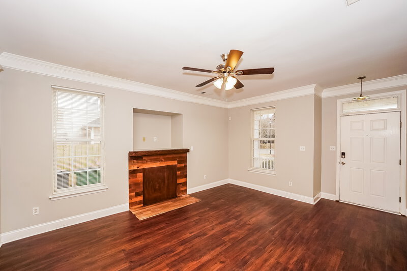 1,990/Mo, 3319 Passour Ridge Ln Charlotte, NC 28269 Living Room View