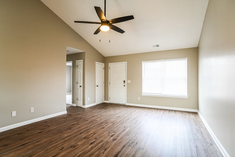 1,630/Mo, 300 Glencroft Dr Wingate, NC 28174 Living Room View