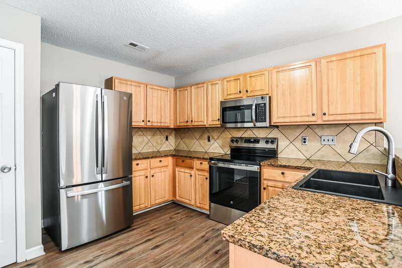 1,630/Mo, 300 Glencroft Dr Wingate, NC 28174 Kitchen View