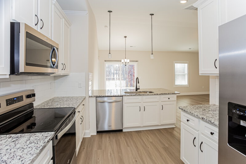 1,705/Mo, 217 Colonial Reserve Ave Troutman, NC 28166 Kitchen View