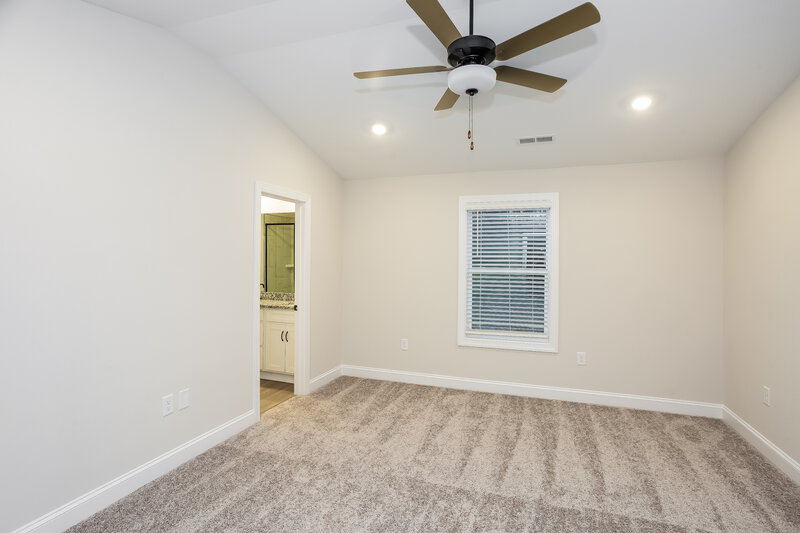 1,860/Mo, 170 Wembury Ln Troutman, NC 28166 Main Bedroom View 2