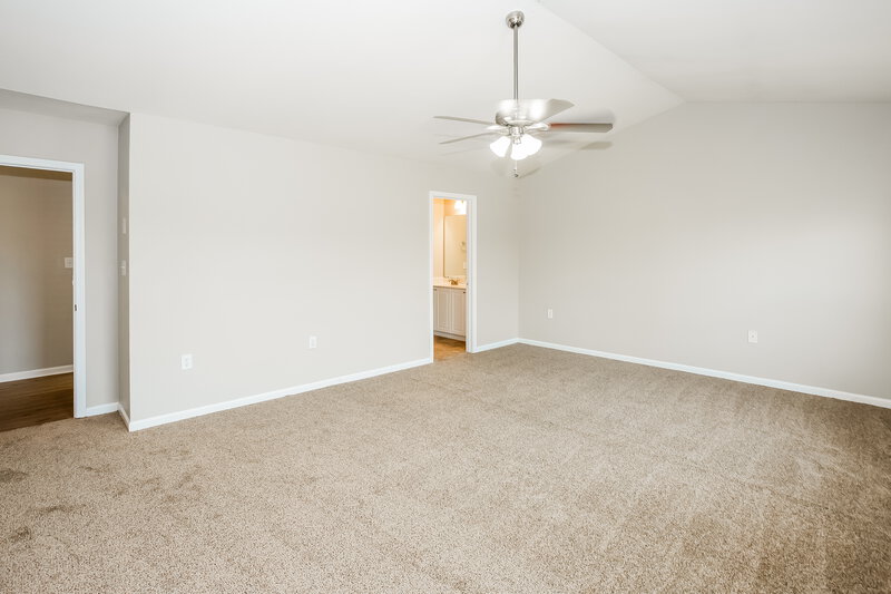 2,355/Mo, 14130 Waterlyn Dr Charlotte, NC 28278 Main Bedroom View 2